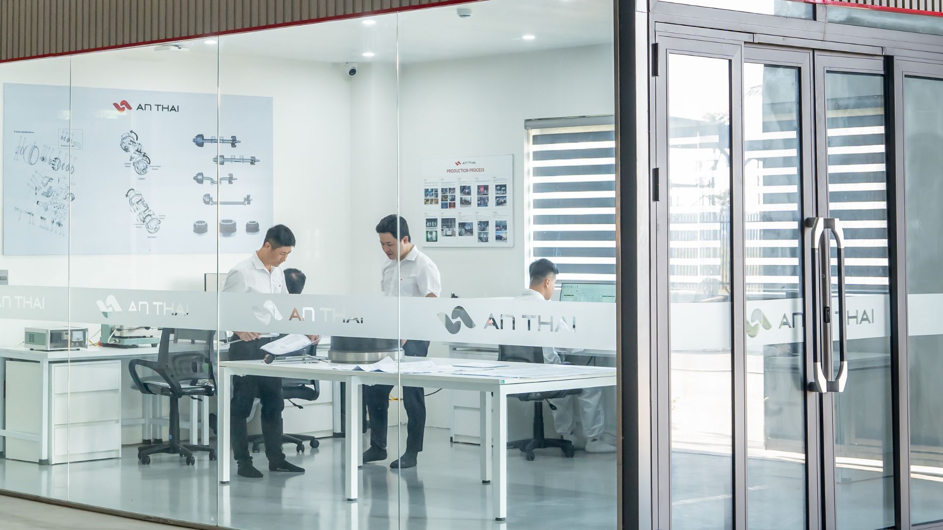 Phòng thí nghiệm và Kiểm định chất lượng chất lượng của An Thái tại nhà máy