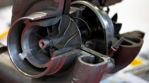 BÍ QUYẾT TĂNG TUỔI THỌ TURBO TRÊN XE TẢI: HIỂU ĐÚNG ĐỂ XE LUÔN VẬN HÀNH BỀN BỈ