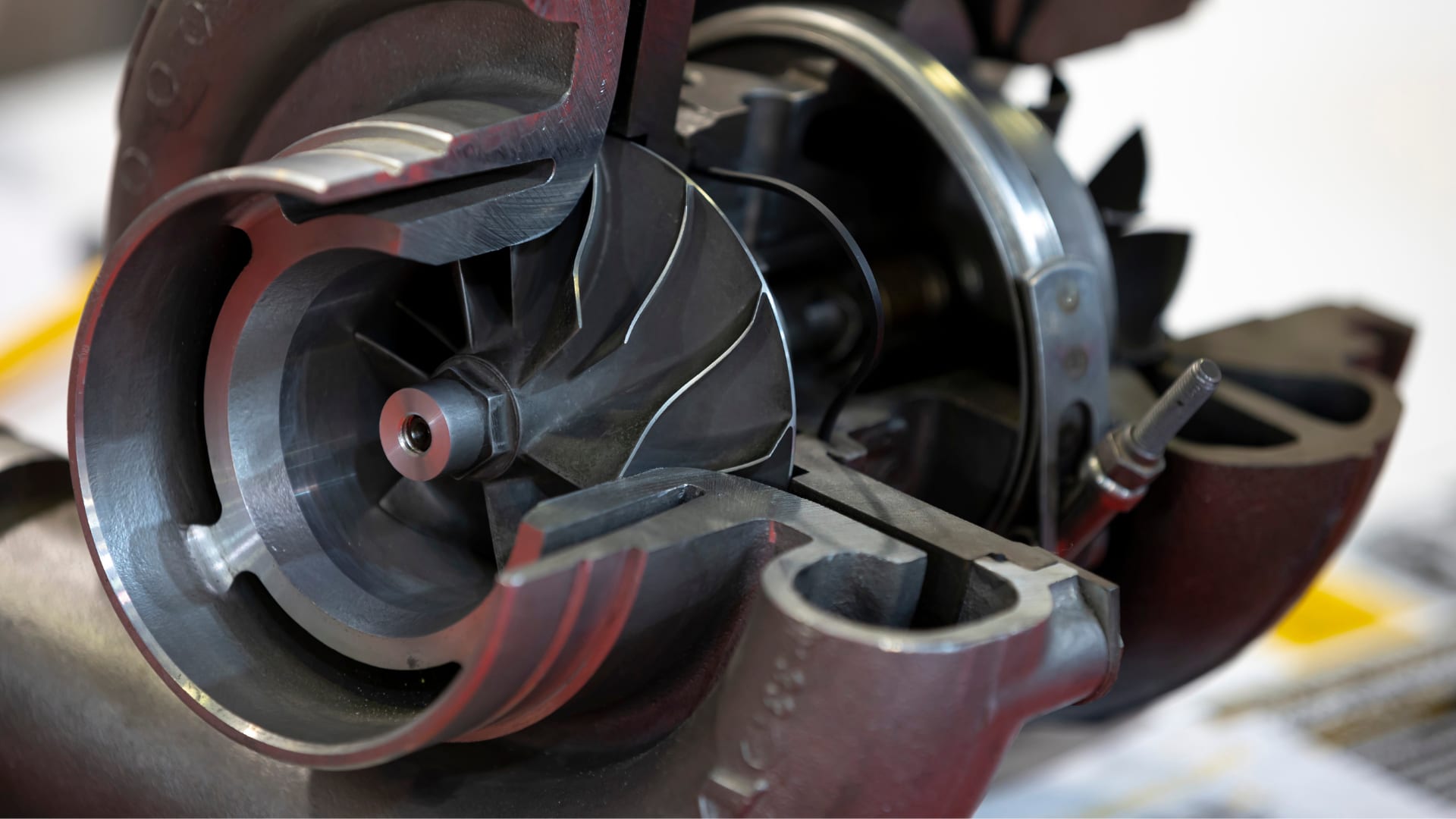 BÍ QUYẾT TĂNG TUỔI THỌ TURBO TRÊN XE TẢI: HIỂU ĐÚNG ĐỂ XE LUÔN VẬN HÀNH BỀN BỈ